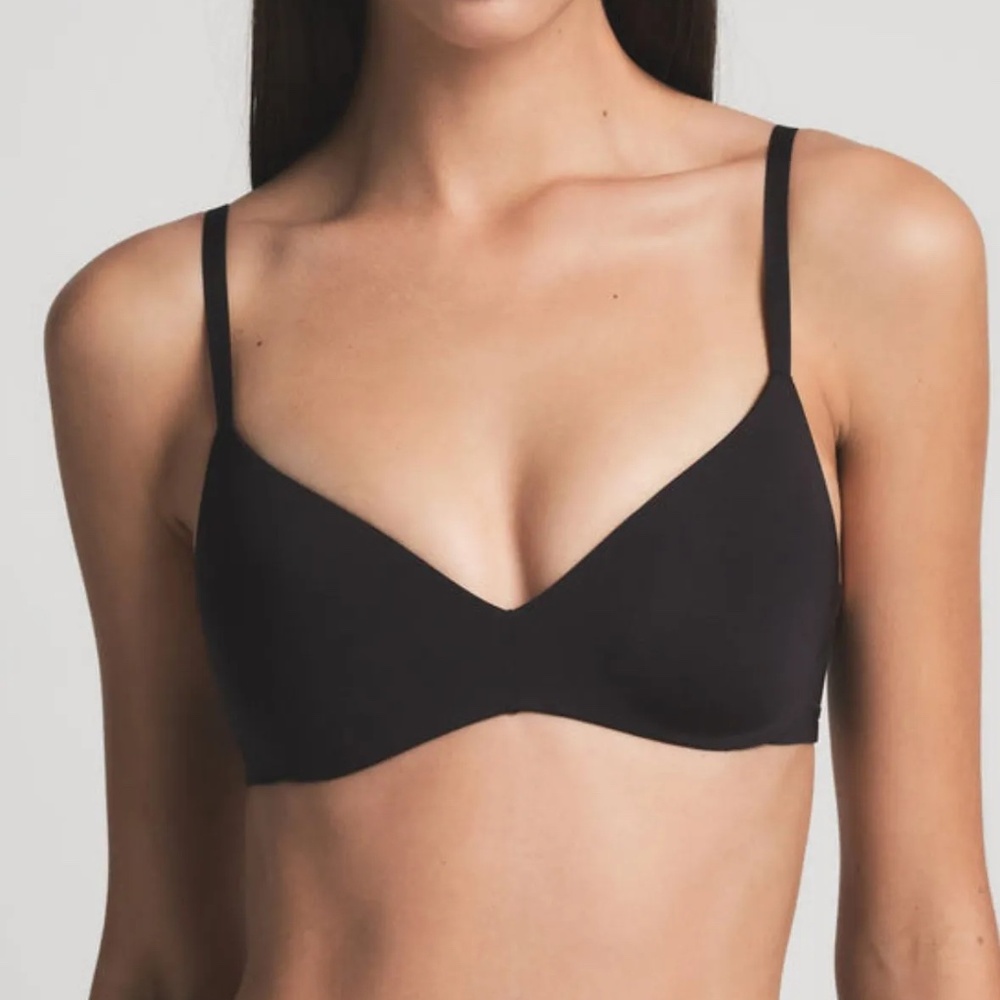 NWT SKIMS Wireless Form Push-Up Bra 32B in Onyx (Black)